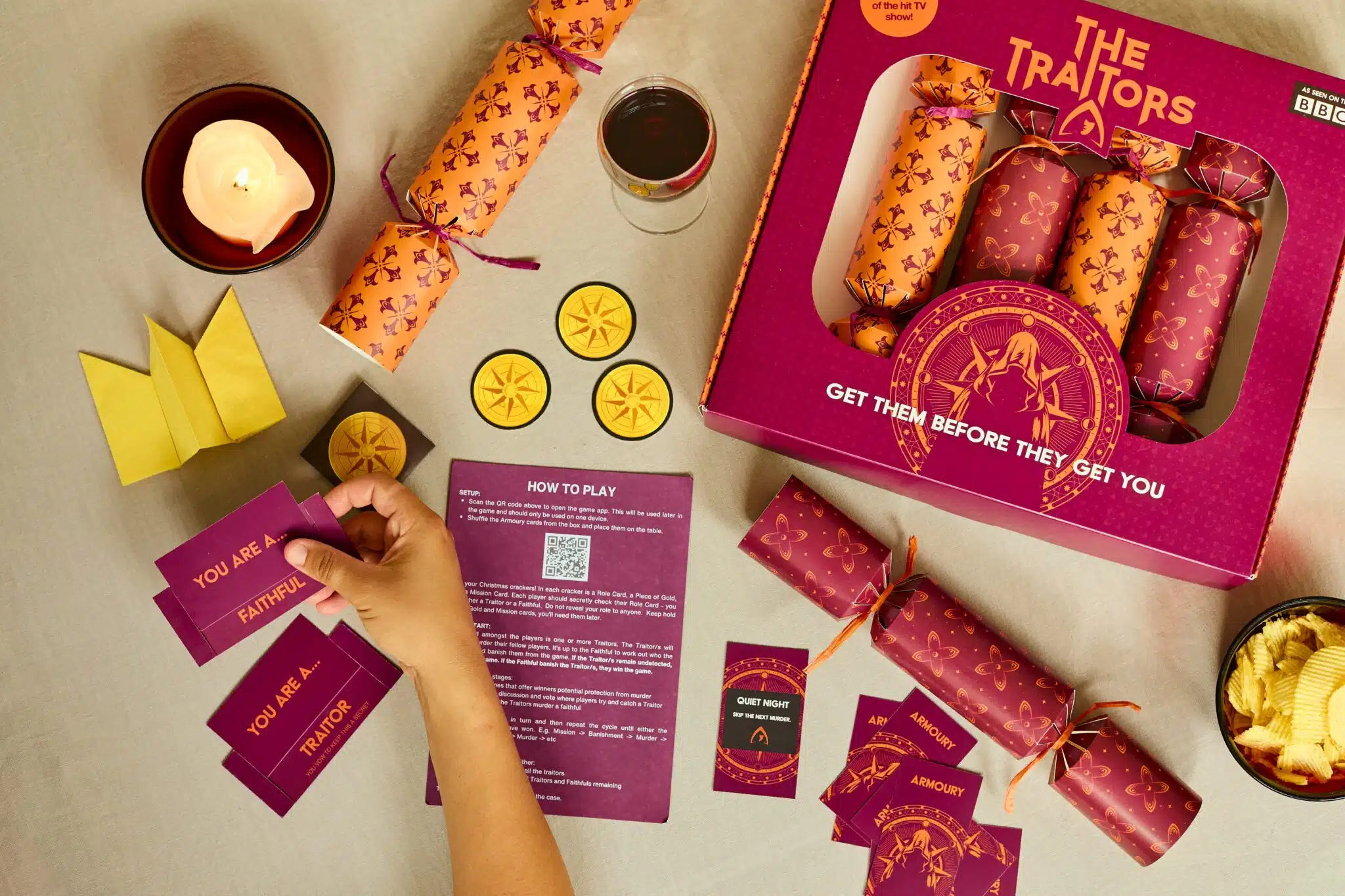 Traitors_2 offical the traitors christmas crackers