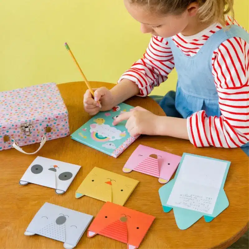 petit collage animal pals